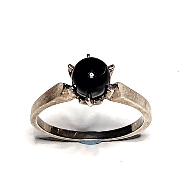 Black & silver solitaire ring - Picture 1 of 8